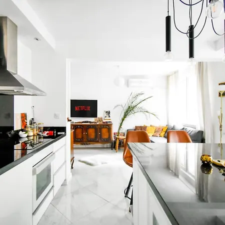 Apartment 1bdr Quiet Str Vitoshka Area Ac *
