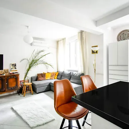 1bdr Quiet Str Vitoshka Area Ac * Sofya